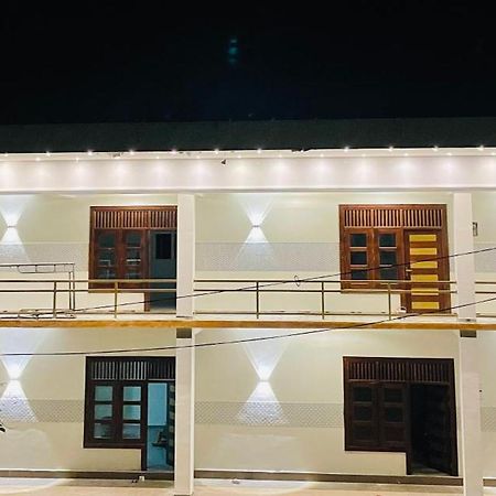 Great Victoria Palace Ratnapura Ngoại thất bức ảnh