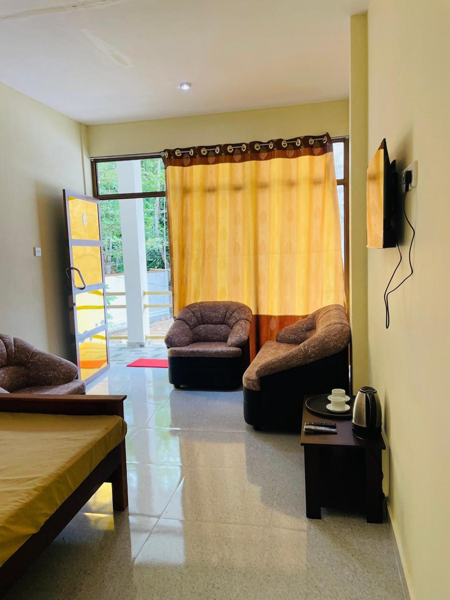 Great Victoria Palace Ratnapura Ngoại thất bức ảnh